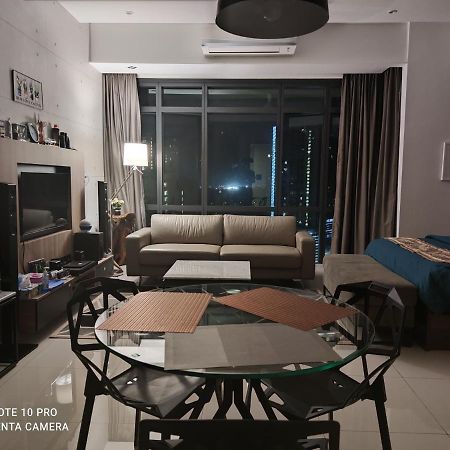 Kumkum Homestay Studio Nusajaya  Eksteriør billede