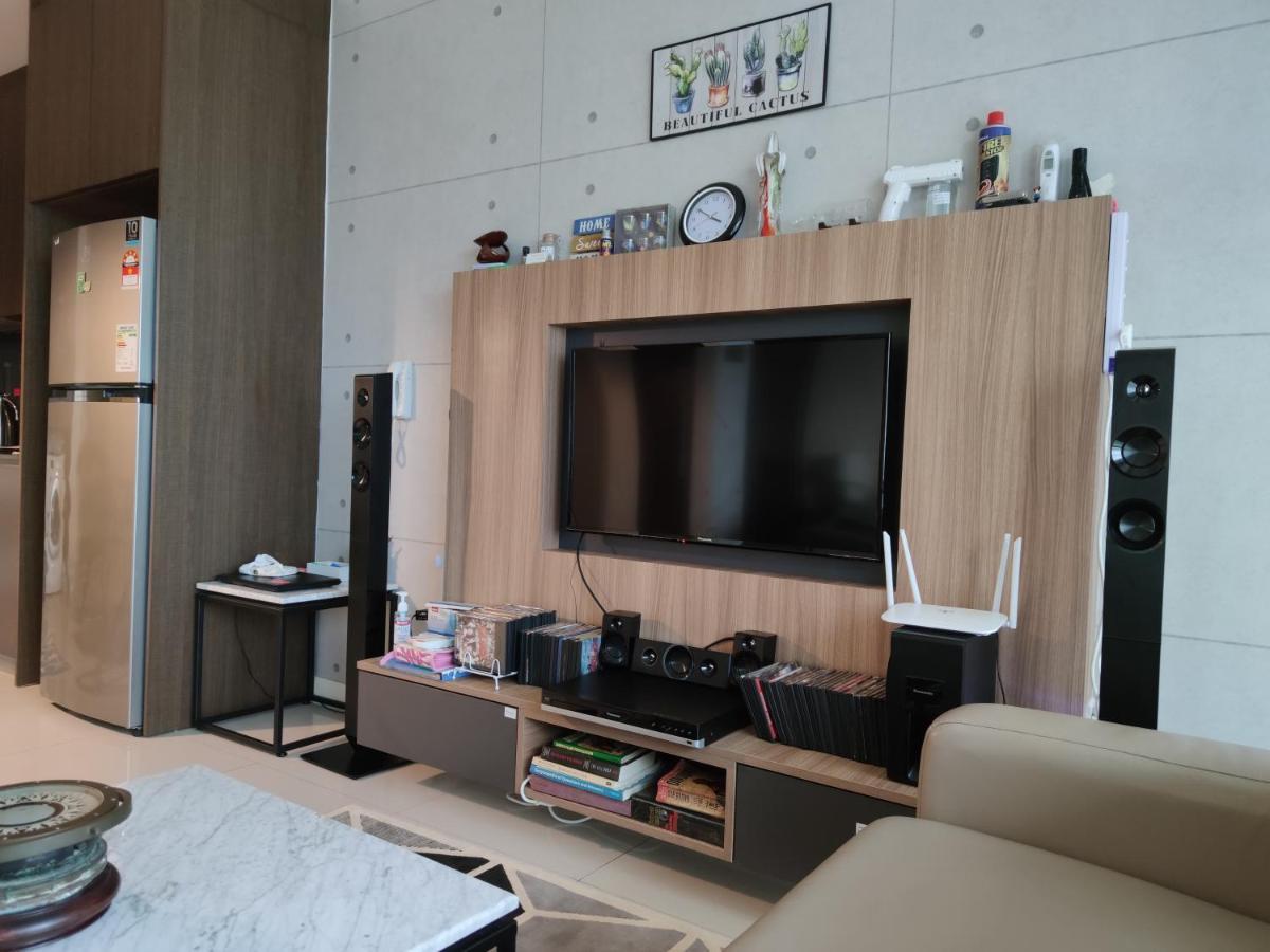 Kumkum Homestay Studio Nusajaya  Eksteriør billede